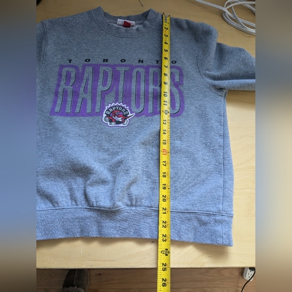 MITCHELL & NESS Crewneck women Toronto Rapters size medium - Picture 8 of 8